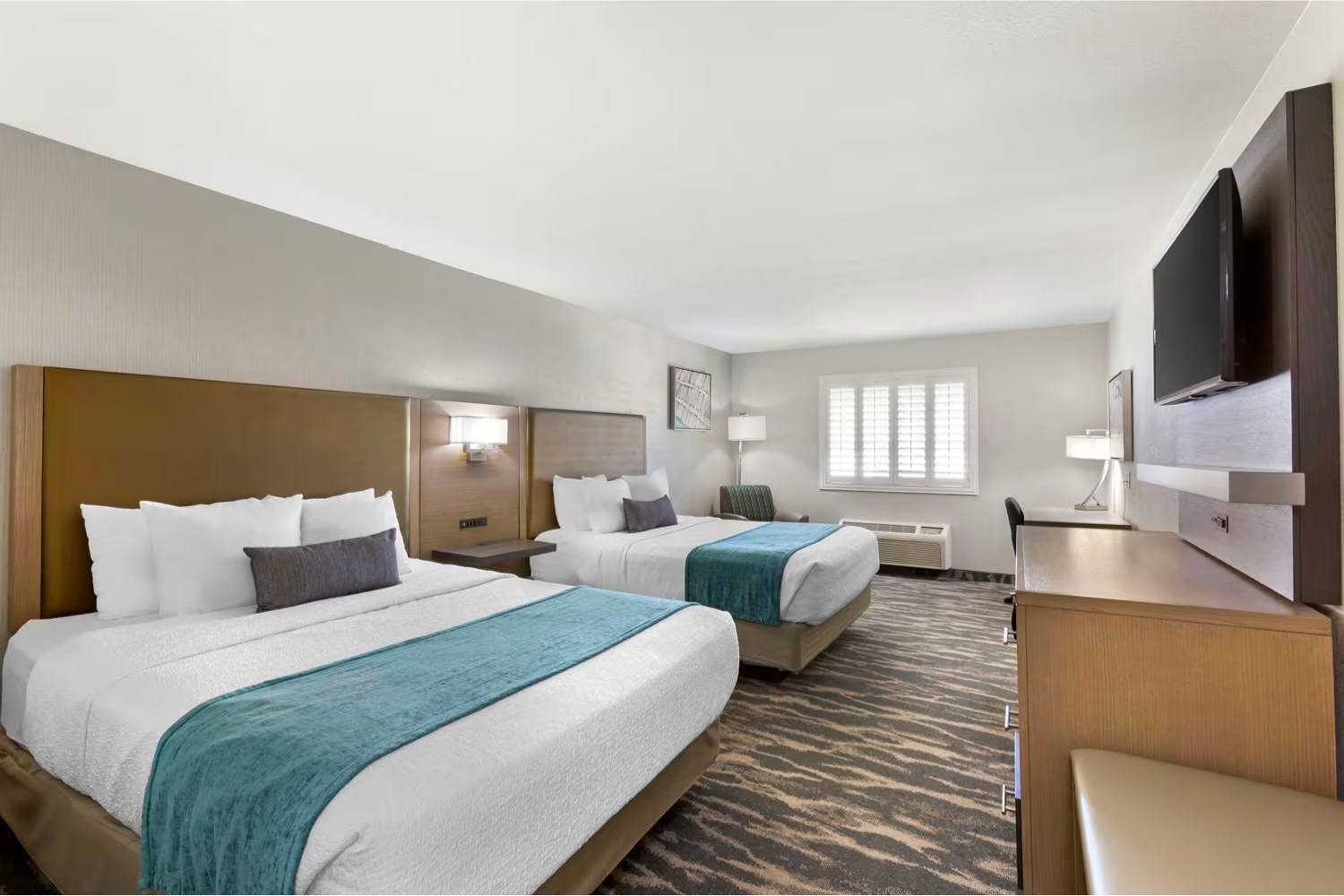 Room with 2 Queen Beds